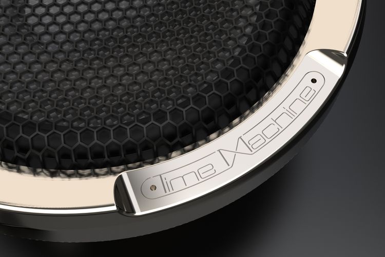 Merek audio mobil ultra-high-end asal Eropa, Art in Motion (AIM), resmi hadir di Indonesia melalui kerja sama dengan PT Audio Plus Indonesia sebagai distributor eksklusif.