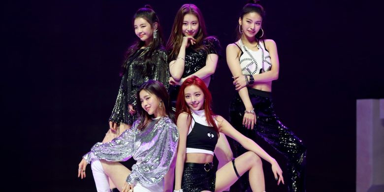 Punyu Munyu2 - Girlband ITZY Akhirnya Umumkan Nama Fandom Resmi