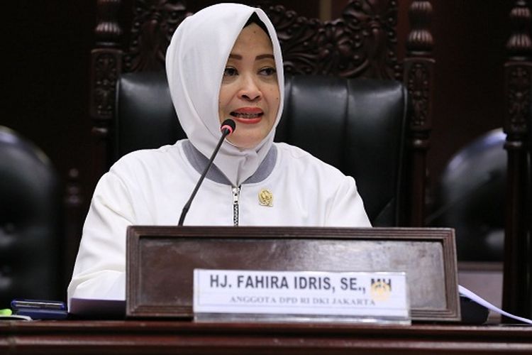 Anggota DPD RI dapil DKI Jakarta Fahira Idris menyebut akan bahayanya sampah plastik jika terus dibiarkan. 