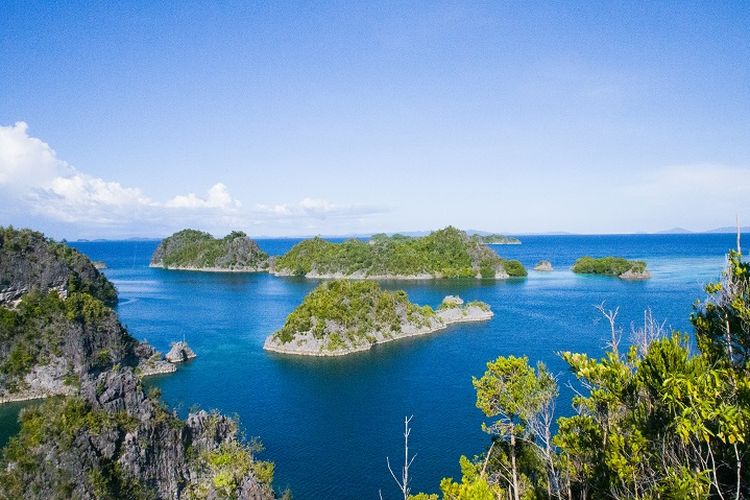 Pemandangan di Telaga Bintang, Kabupaten Raja Ampat, Provinsi Papua Barat, Selasa (26/10/2021).