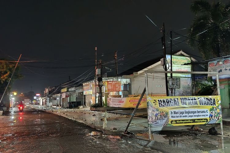 Pemuda Puri Cendana Bekasi Patungan Perbaiki Jalan, Bupati Bekasi: Sudah Masuk APBD, tapi...