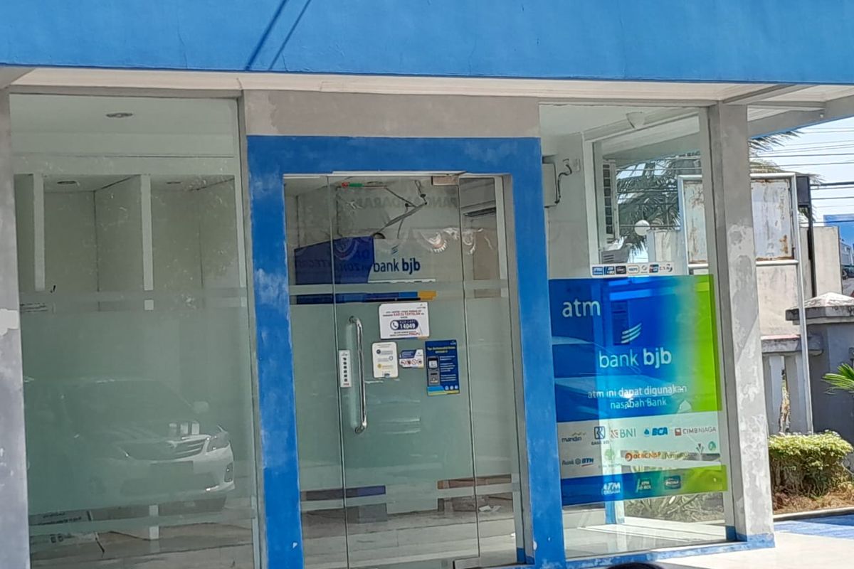 Cara mengambil uang di ATM BJB tanpa kartu atau cara tarik tunai tanpa kartu di ATM BJB dengan mudah. 