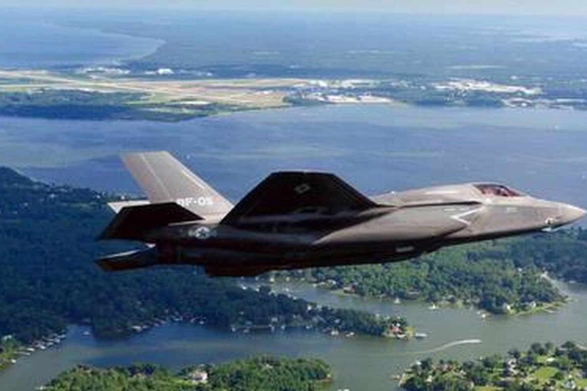 Pesawat tempur masa depan F-35 Lightning II