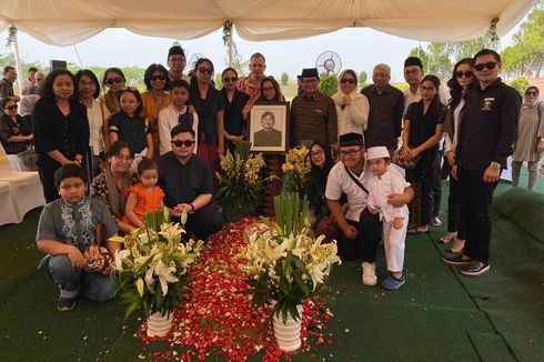 Usai Dilantik di Istana, Pramono Anung Hadiri Pemakaman Ayah Mertua