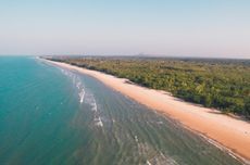 Pantai Lombang di Sumenep: Daya Tarik, Harga Tiket, dan Rute 