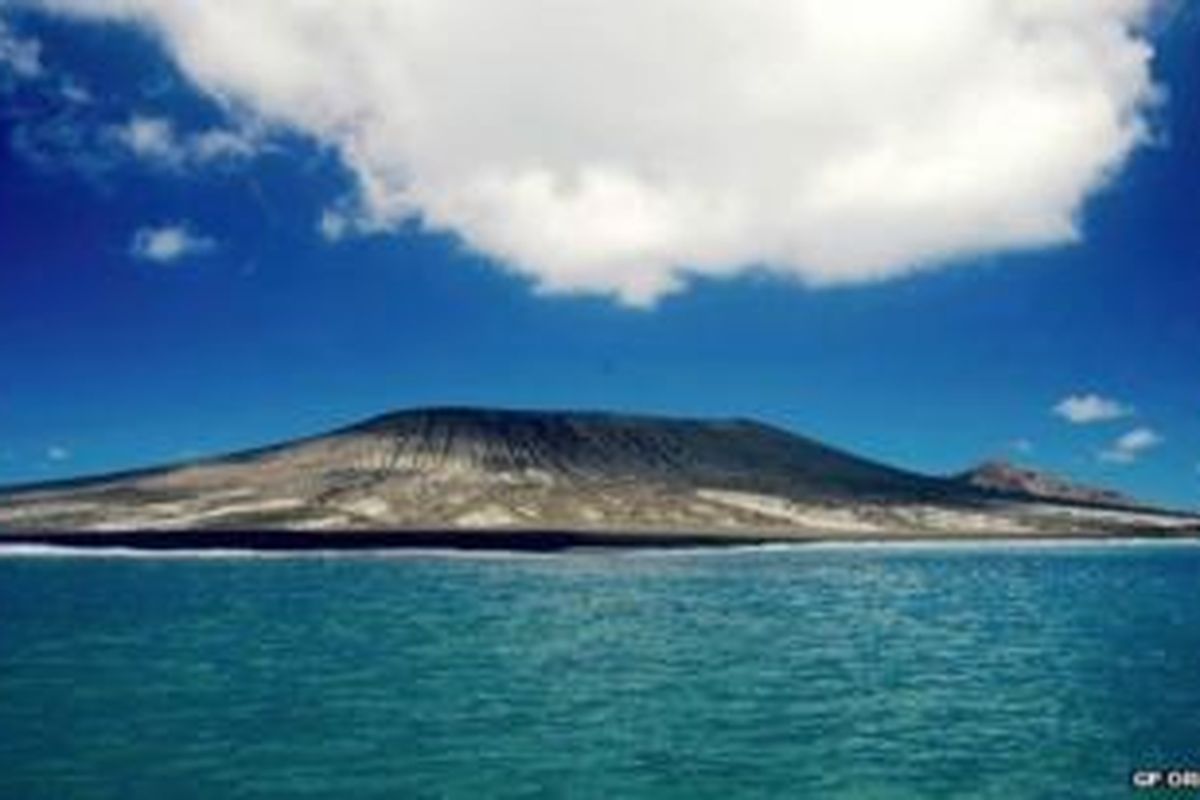 Pulau ini terbentuk setelah sebuah gunung api dasar laut meletus.