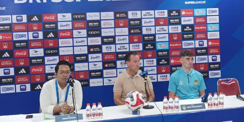 Pelatih PSIM Yogyakarta, Jean Paul van Gastel, menilai hasil imbang melawan Persis Solo pada pekan ke-12 Super League 2025-2026, Sabtu (8/102/2025) terasa seperti kekalahan bagi timnya.