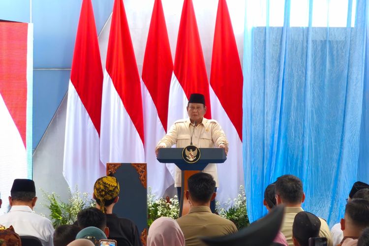 Prabowo Akan Kumpulkan Ratusan Guru Terbaik: Pusatkan di Studio, Mengajar Seluruh Sekolah