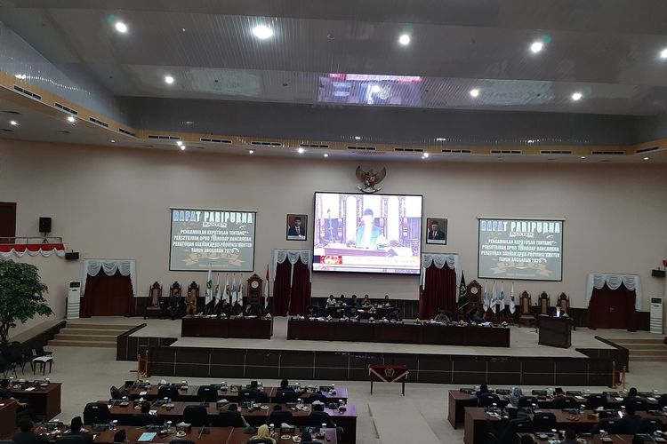 Rapat Paripurna DPRD Provinsi Banten digelar untuk pengesahan Anggaran Pendapatan dan Belanja Daerah (APBD) 2020 di Kawasan Pusat Pemerintahan Provinsi Banten (KP3B), Kota Serang, Selasa (19/11/2019).