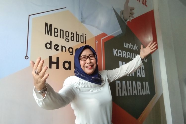 Ketua DPC PPP Karawang Lina Sugiharti mendeklarasikan diri maju sebagai bakal calon Bupati Karawang pada pilkada 2020 di Sekretariat Lina Sugiharti Center, Ruko Klari Indah, Jalan Raya Klari, Karawang, Kamis (21/11/2019).