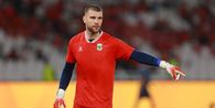 Akui Sempat Ragukan Maarten Paes, Pelatih Ajax Kini Angkat Topi