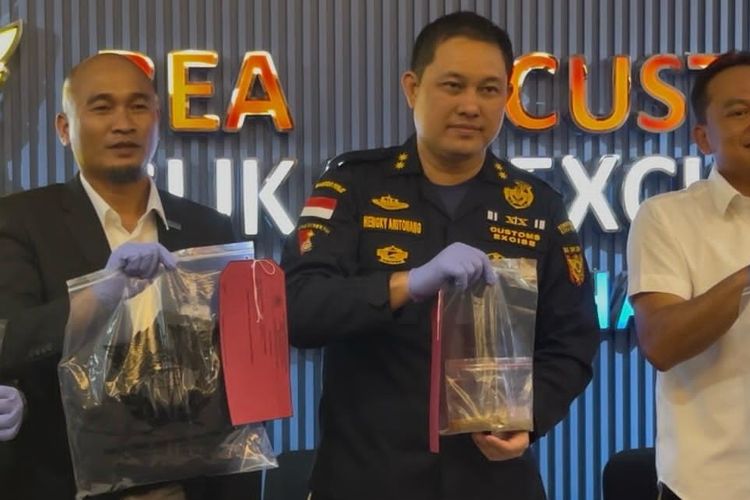 WN India Selundupkan Emas Rp 700 Juta dalam Popok, Dibayar Rp 5 Juta sebagai Kurir