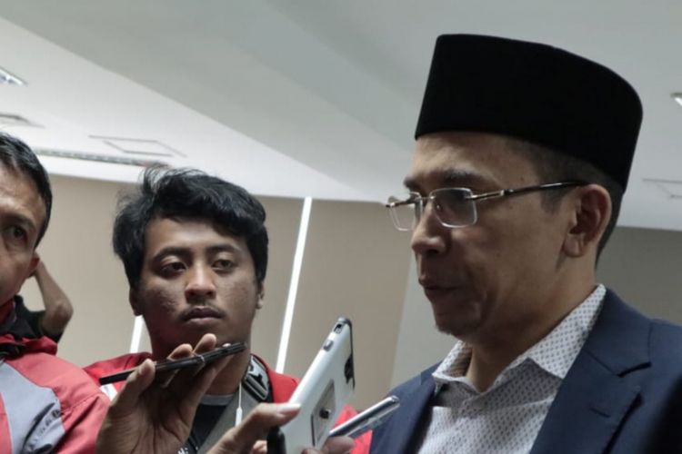 Tuan Guru Bajang (TGB) Zainul Majdi saat diwawancara usai menghadiri acara Diskusi Kebangsaan di IPC Corporate University, Ciawi, Bogor, Jawa Barat, Senin (11/3/2019).