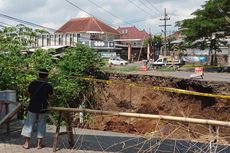 Belum Sempat Diperbaiki, Jembatan Lembah Dieng di Malang Ambrol Lagi