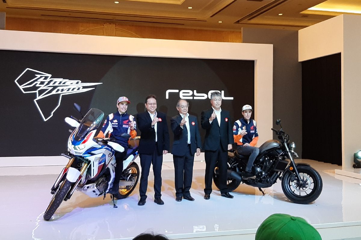 Honda memberi penyegaran pada moge CMX500 Rebel.