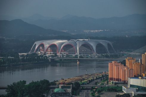 [POPULER PROPERTI] Stadion Terbesar di Dunia Ada di Korut