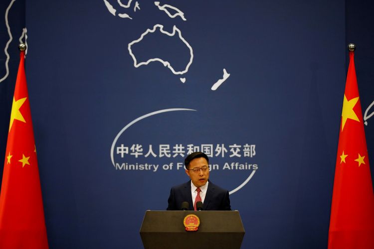 Juru Bicara Kementerian Luar Negeri China, Zhao Lijian, saat menghadiri konferensi pers di Beijing, China, 8 April 2020.
