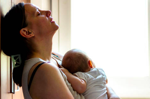 Stres dan Trauma Bisa Sebabkan Baby Blues pada Ibu Melahirkan