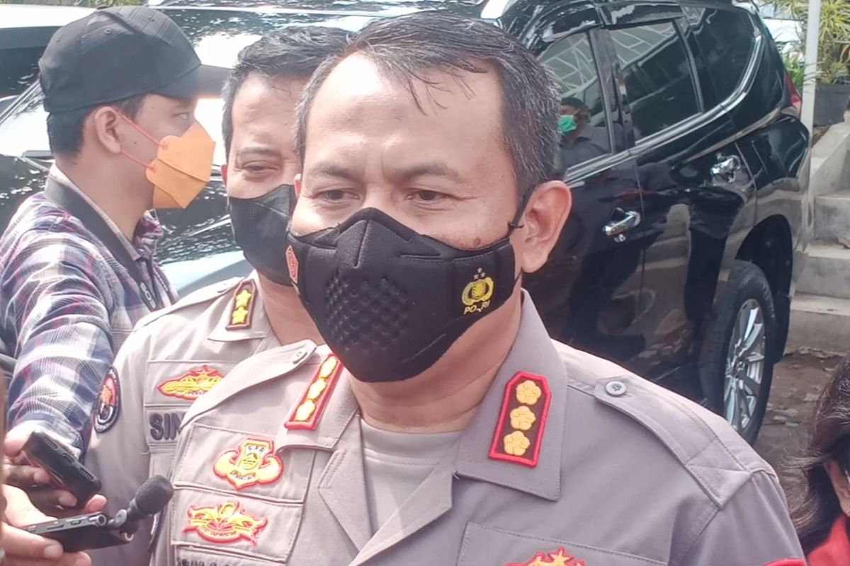 Kabid Humas Polda Jatim, Kombes Pol Dirmanto menjelaskan Polda Jatim melalui Tim Identifikasi Ditreskrimum akan melakukan olah tempat kejadian perkara (TKP) di Sekolah Selamat Pagi Indonesia (SPI) pada Rabu (13/7/2022).