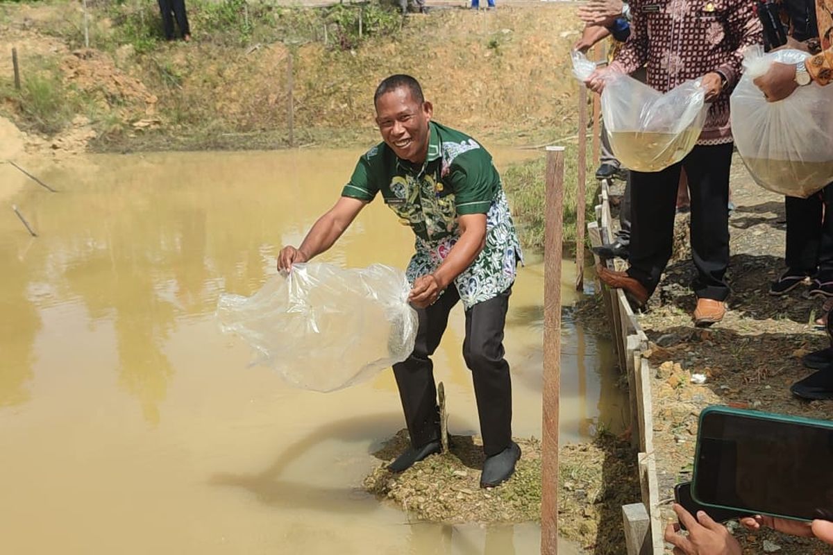 Bupati Bulungan Syarwani menegaskan komitmen Pemerintah Kabupaten (Pemkab) Bulungan dalam meningkatkan produktivitas sektor perikanan tangkap dan budi daya.