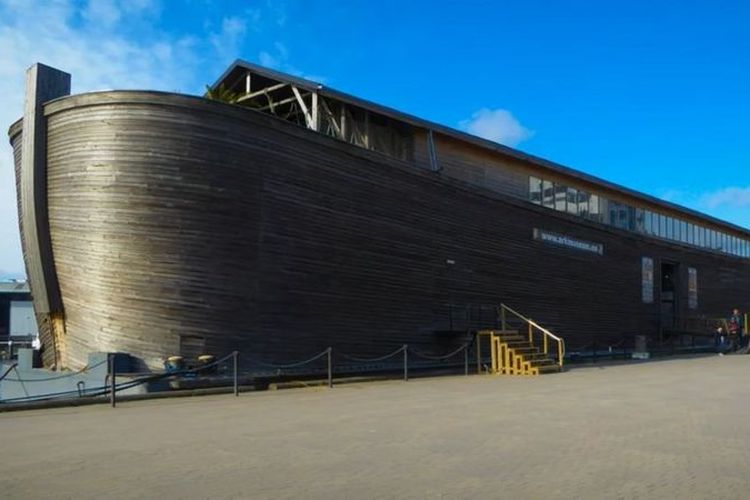 Replika 'kapal' Nabi Nuh ini dibeli seharga Rp 51,5 miliar dan dijadikan museum oleh sang pemilik.