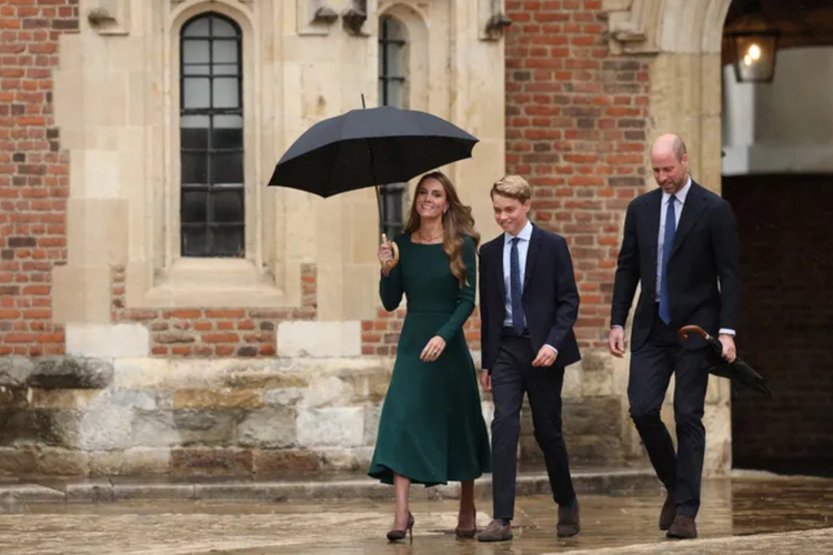 Putri Kate Pakai Anting Cartier Saat Antar Prince George ke Eton, Terinspirasi Putri Diana