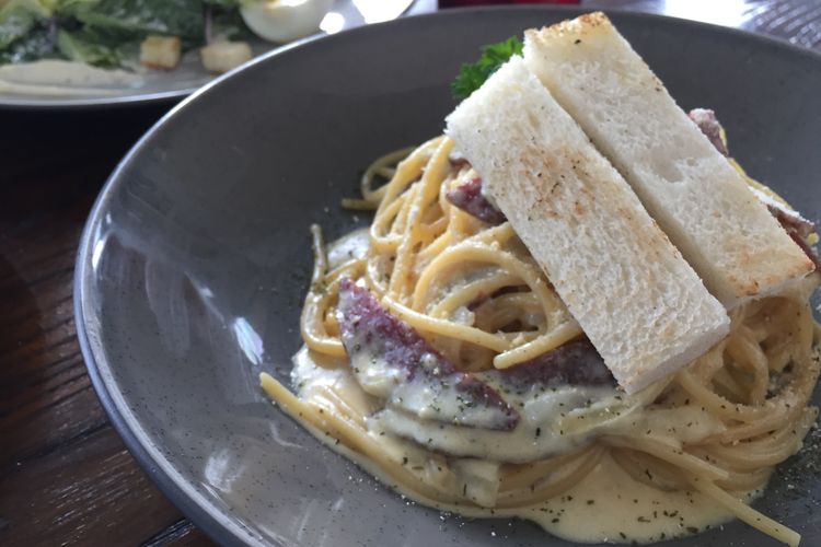 Spaghetti carbonara, Makanan di Costess untuk paket valentine