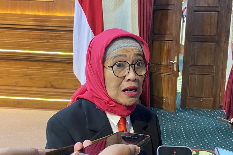 Tersangka Korupsi ESDM Jatim Masih Terima Gaji 50 Persen