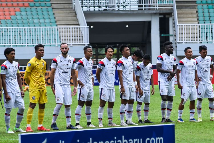 Skuad Arema FC asuhan I Putu Gede saat akan meladeni perlawanan Persib Bandung di pekan ke-26 Liga 1 2022-2023. Duel Persib Bandung vs Arema FC digelar di Stadion Pakansari, Cibinong, Kabupaten Bogor, Kamis (23/2/2023).