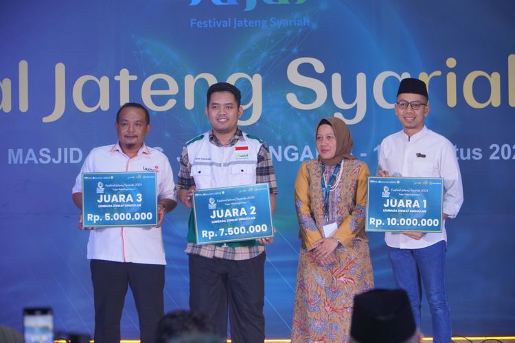 Dompet Dhuafa Jawa Tengah meraih penghargaan Juara 1 Lembaga ZISWAF Unggulan dari Bank Indonesia dalam event Festival Jateng Syariah 2024, Sabtu (11/8/2024) lalu. Torehan tersebut lantaran Dompet Dhuafa dinilai berhasil mengelola dana zakat melalui program Kantin Kontainer, Sentra Jamur dan Agro Eduwisata Melon Premium di kawasan Jawa Tengah.
