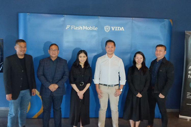 Konferensi pers kerja sama Flash Mobile dan VIDA, Senin (13/2/2023) 
