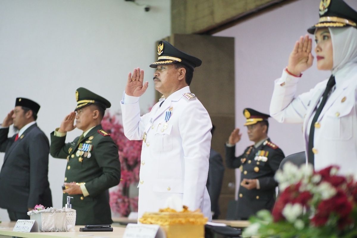 Walkot Maidi mengikuti upacara peringatan HUT ke-77 RI, Rabu (17/8/2022).