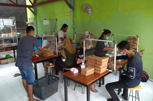 Ayo Bantu Buruh Gendong di Yogyakarta Agar Tetap Bisa Makan Nasi Bungkus Selama Pandemi