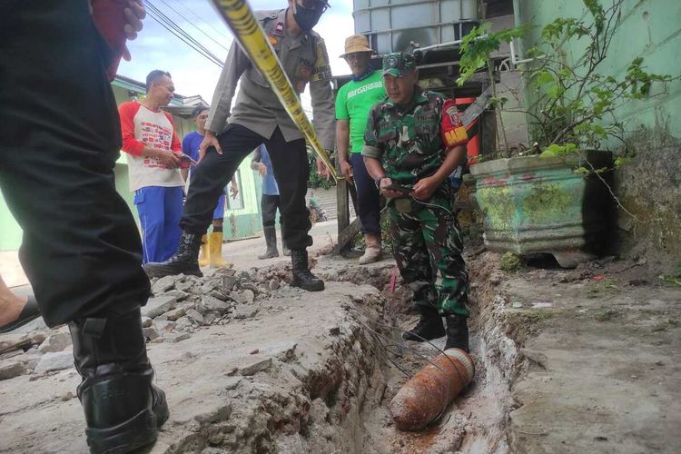 Mortir ditemukan pekerja galian drainase di kawasan Asrama TNI di Balikpapan