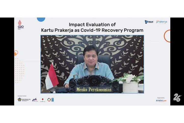 Menko Perekonomian Airlangga Hartarto dalam webinar ?Impact Evaluation of Kartu Prakerja as Covid-19 Recovery Program?, Rabu (9/2/2022). 