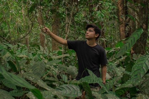 Mengenal Sosok Andrew Kalaweit, YouTuber Muda yang Tinggal di Hutan Kalimantan