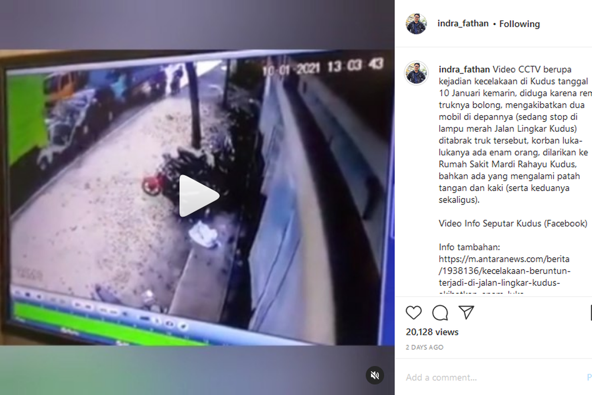 Potongan video truk tabrak mobil