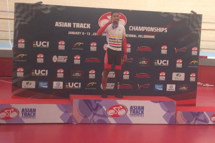 Atlet balap sepeda Indonesia, Muhammad Fadli Immammuddin, meraih medali emas Asian Track Championships 2019 untuk kategori paracycling nomor individual pursuit putra, di Jakarta International Velodrome, Rawamangun, Kamis (10/1/2019).