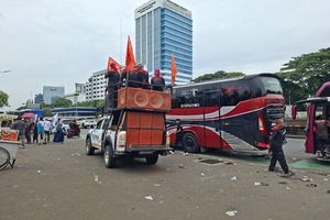 Massa Buruh Kecewa: Diundang Masuk Gedung DPR, tapi Anggota Dewan Sudah Pulang