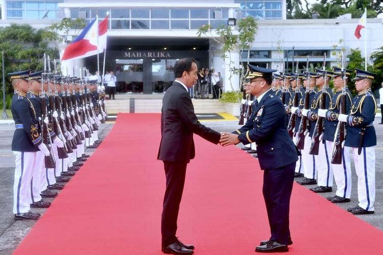Presiden Joko Widodo bersama delegasi terbatas bertolak menuju Vietnam, pada Kamis, 11 Januari 2024, sekitar pukul 13.00 waktu setempat, melalui Colonel Jesus Villamor Air Base, Manila, Filipina.