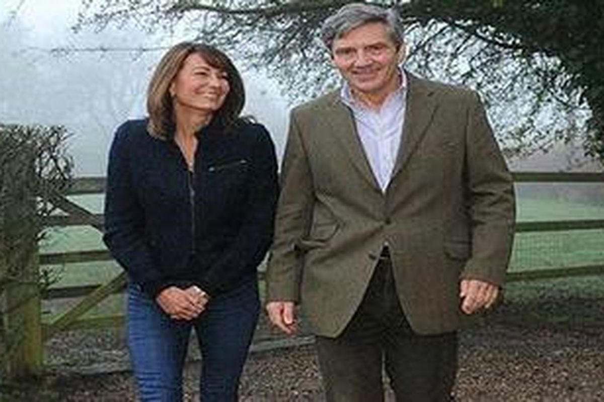 Carole dan Michael Middleton, ibu dan ayah dari Kate Middleton, calon istri Pangeran William.