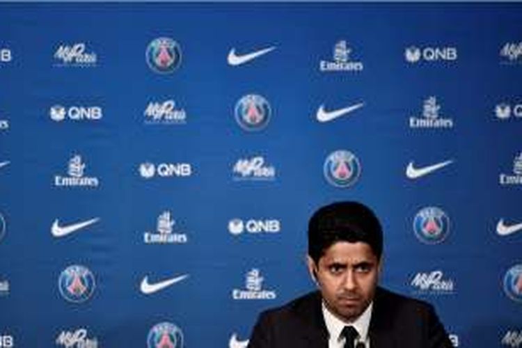 Presiden Paris Saint-Germain (PSG) Nasser Al-Khelaifi menghadiri sesi perkenalan Unai Emery sebagai pelatih anyar, Senin (4/7/2016).
