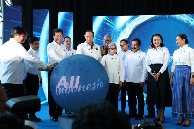 Menteri Pendayagunaan Aparatur Negara dan Reformasi Birokrasi (PANRB) Rini Widyantini menghadiri peluncuran Sistem Deklarasi All Indonesia untuk bandara dan pelabuhan Indonesia di Bandara Internasional Soekarno-Hatta, Jakarta, Rabu (1/10/2025).