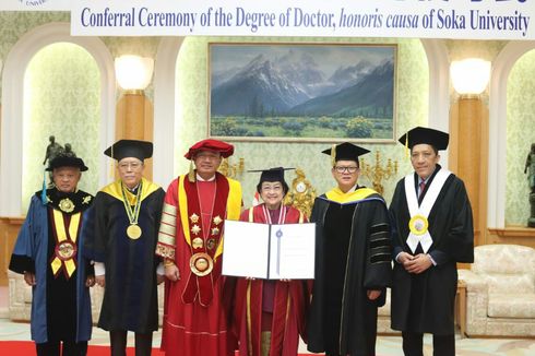 Megawati Terima Gelar Doktor Honoris Causa dari Universitas Soka 