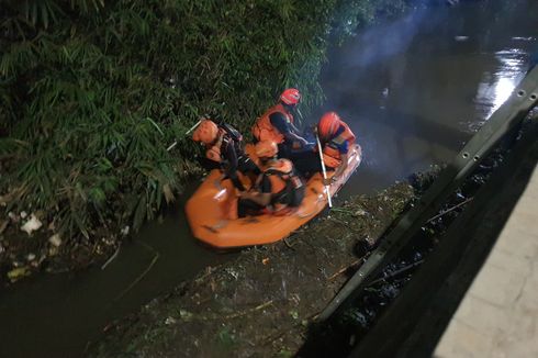 Terpeleset Saat Main di Bantaran, Bocah Laki-laki Hanyut Terseret Arus Kali Angke Tangerang