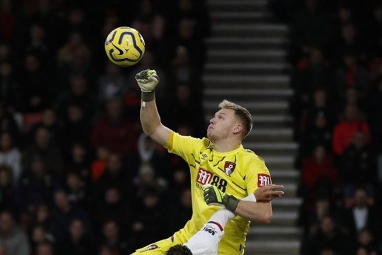 Penjaga gawang Bournemouth, Aaron Ramsdale.