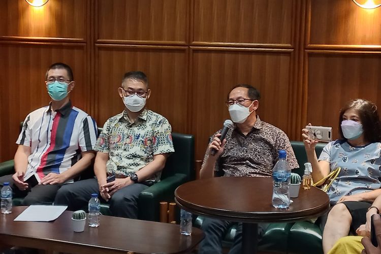 Salah satu korban KSP Indosurya Cipta dalam konferensi pers, Senin (23/5/2022).
