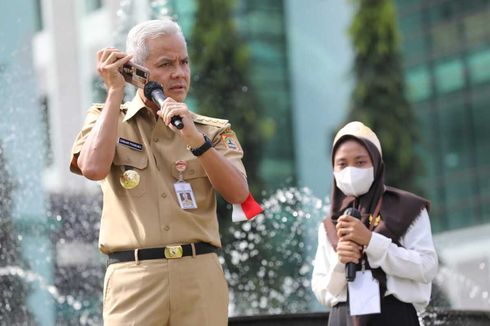 Senangnya Mahasiswi UIN Anak Transmigran Ini, Dapat Hadiah Biaya SPP dari Ganjar