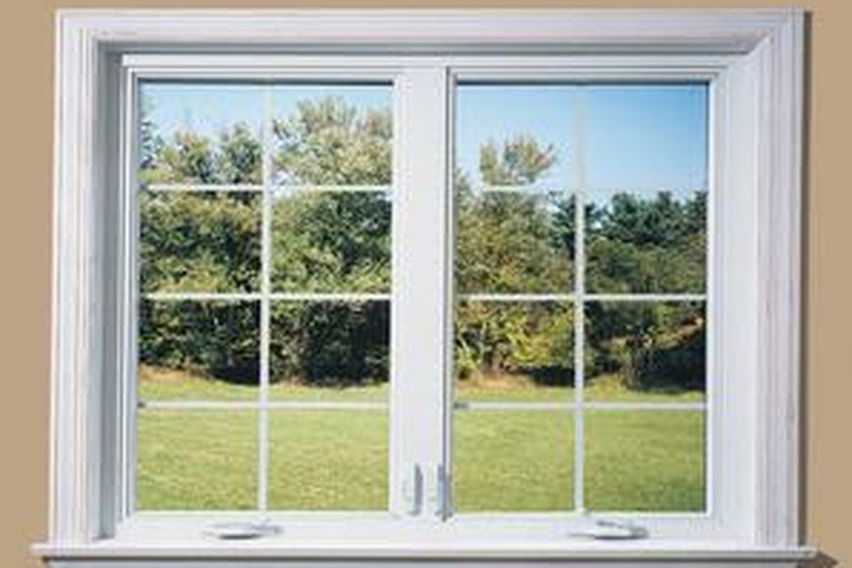 Di negara tropis lembab seperti Indonesia, jendela sangat berperan penting bagi berlangsungnya ventilasi secara alami.