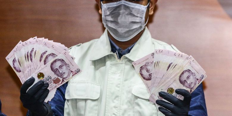 Cegah Pencucian Uang Singapura Akan Berhenti Cetak Uang 1 000 Dollar Halaman All Kompas Com